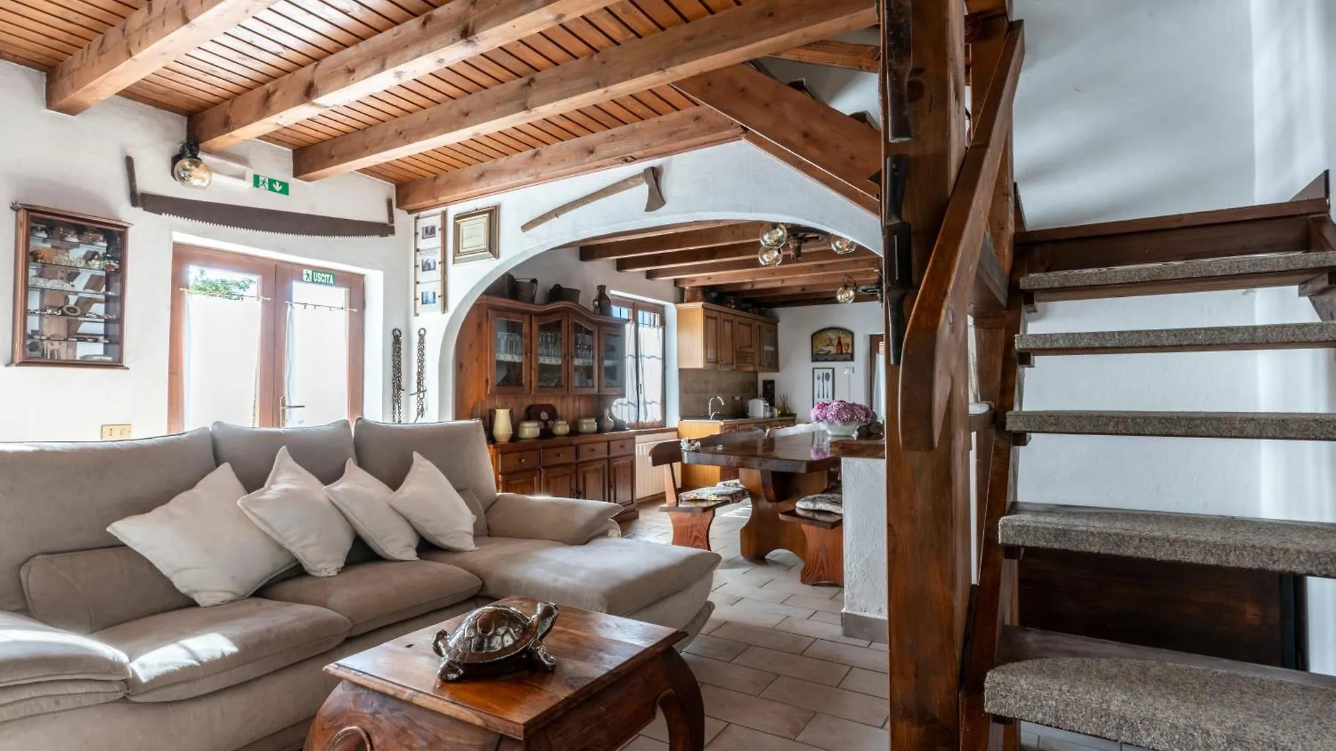 Villa Rosch Lezzeno 0*,