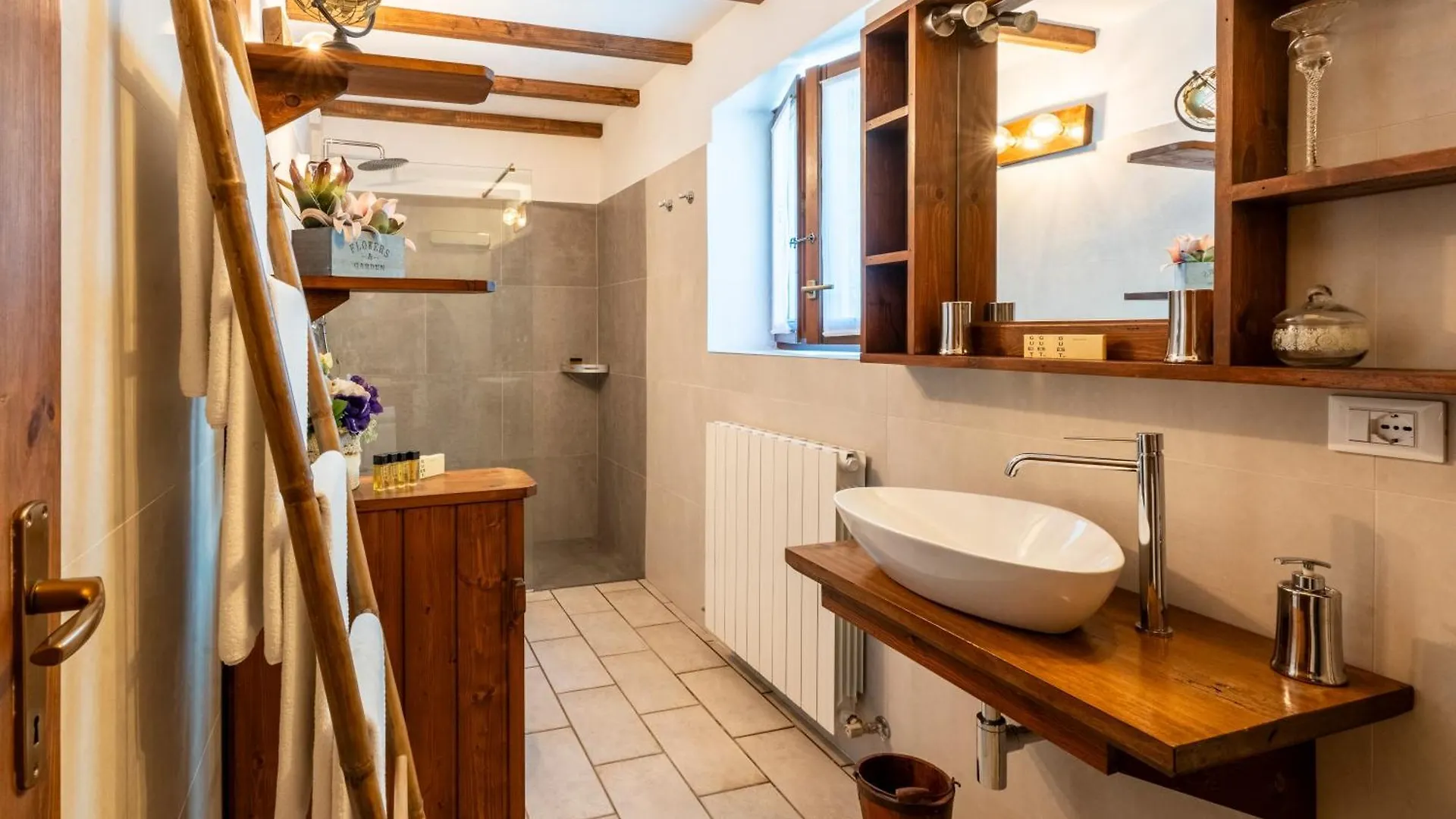 Villa Rosch Lezzeno Semesterbostad