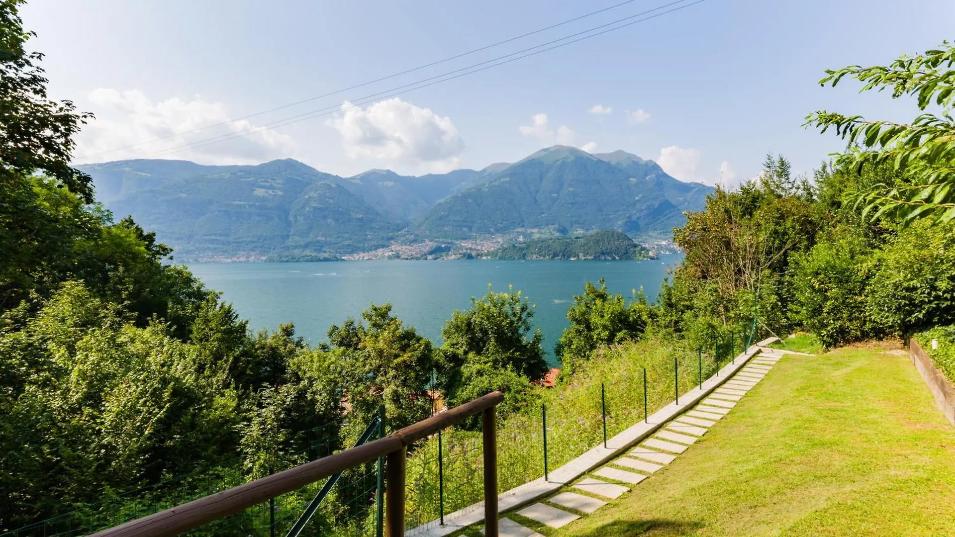 Villa Rosch Lezzeno 0*,  Italien