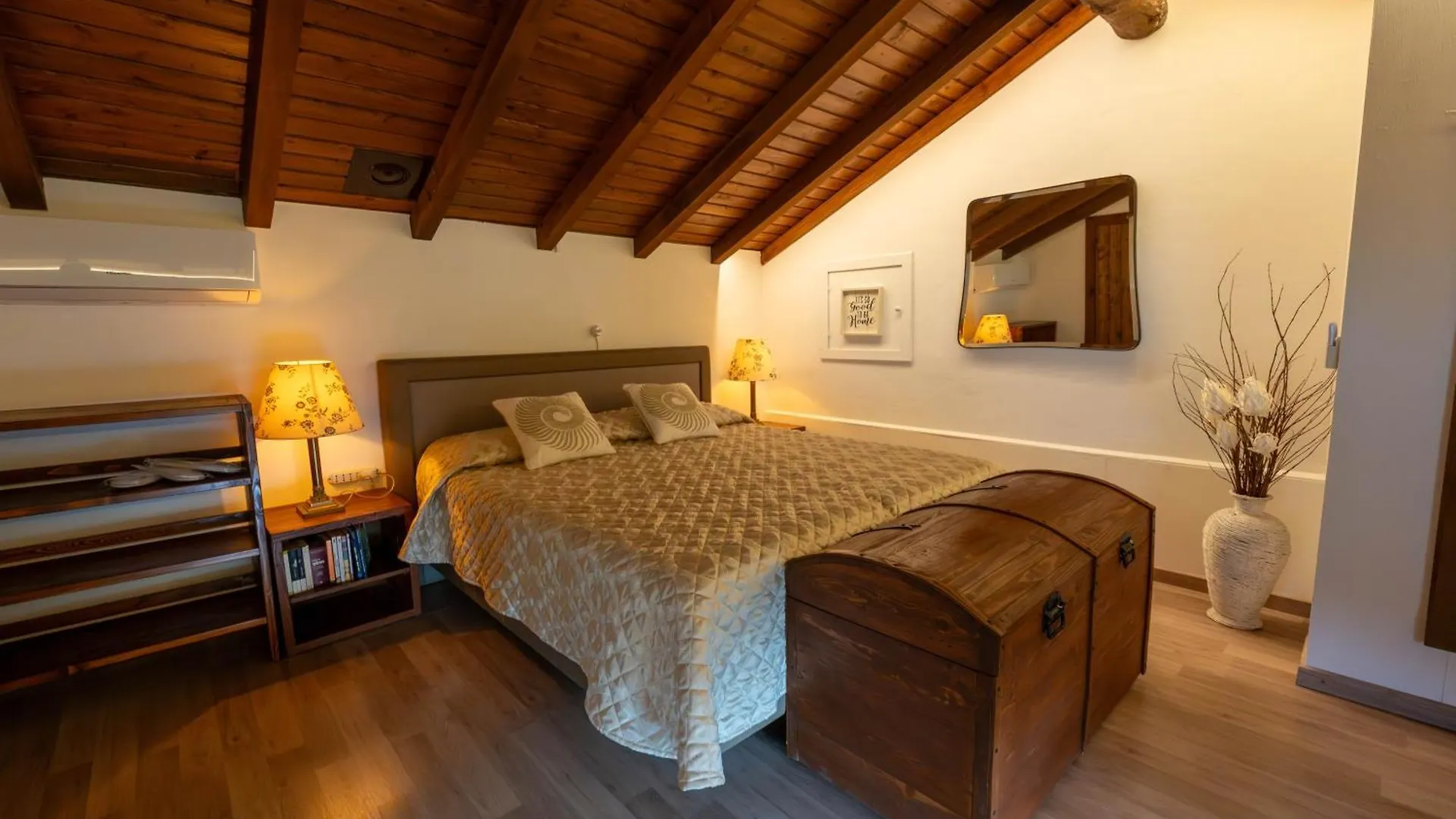 Villa Rosch Lezzeno 0*,  Italy